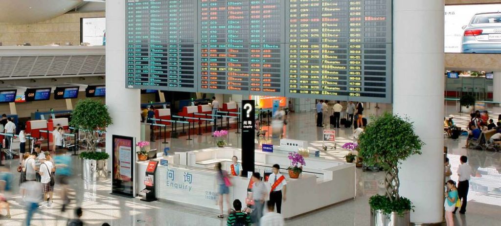 Upon exiting customs at Hangzhou Xiaoshan Airport, you'll find several kiosks and counters located in the arrival hall, operated by various Chinese mobile service providers such as China Mobile, China Unicom, and China Telecom.